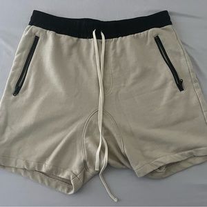 Fear of God Essentials Drawstrings Shorts Beige/Black Silver Sage